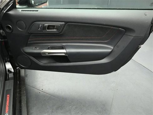 Used 2017 Ford Mustang Shelby GT350R w/ GT350R Equipment Group 920A image 27