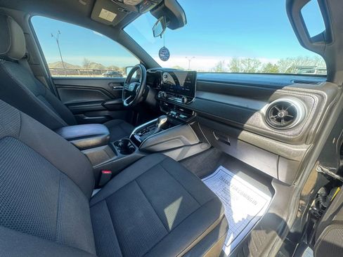 Used 2023 Chevrolet Colorado LT image 33