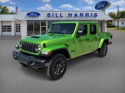 Used 2025 Jeep Gladiator Sport