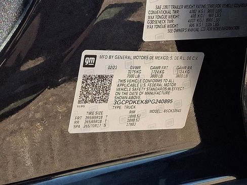 Used 2023 Chevrolet Silverado 1500 LT AWD/4WD image 25
