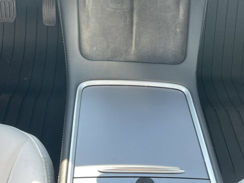 Used 2021 Tesla Model 3 Standard Range Plus image 16