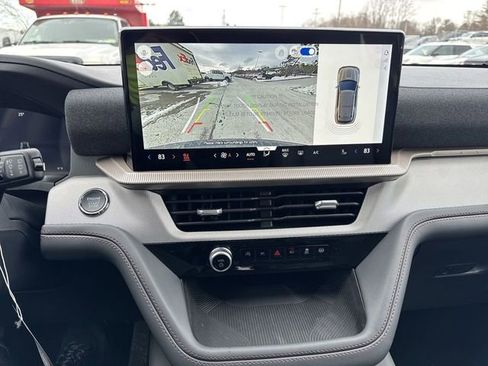 New 2026 Ford Explorer Active w/ Active Comfort Package image 18