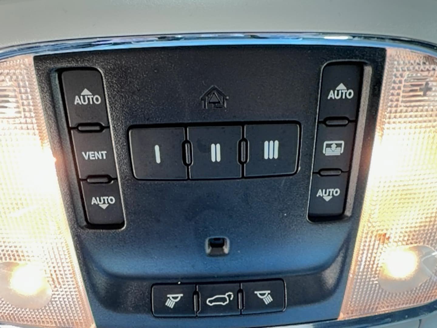 Used 2018 Jeep Grand Cherokee Summit AWD/4WD image 13