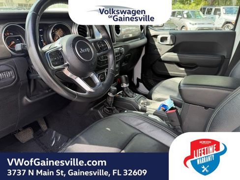 Used 2018 Jeep Wrangler Unlimited Sahara AWD/4WD image 19