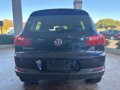 Used 2016 Volkswagen Tiguan S image 5