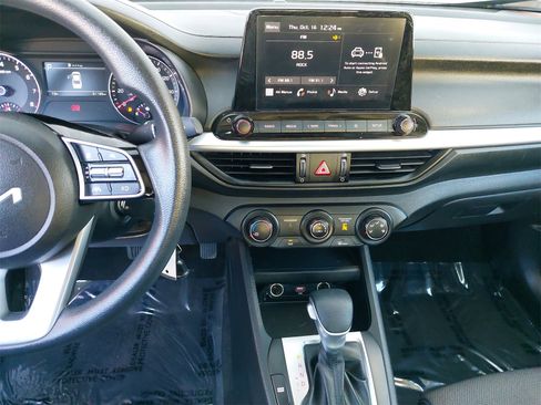 Used 2023 Kia Forte LXS image 22