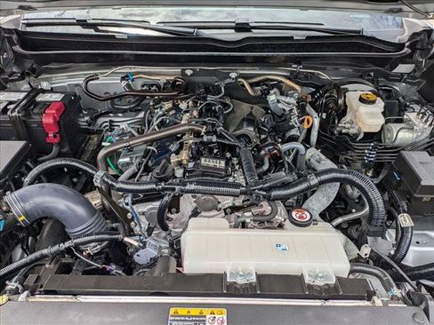Certified 2025 Toyota Tacoma SR5 AWD/4WD image 20