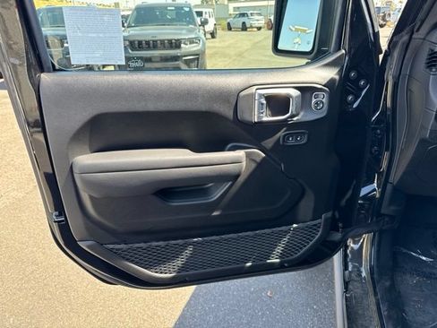 New 2026 Jeep Gladiator Mojave AWD/4WD image 10