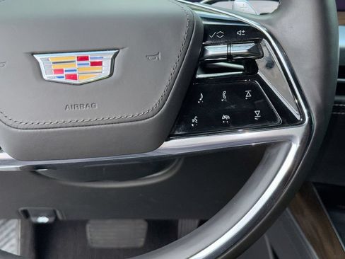 Used 2025 Cadillac Escalade ESV Sport Platinum w/ LPO, Floor Liner Package AWD/4WD image 18