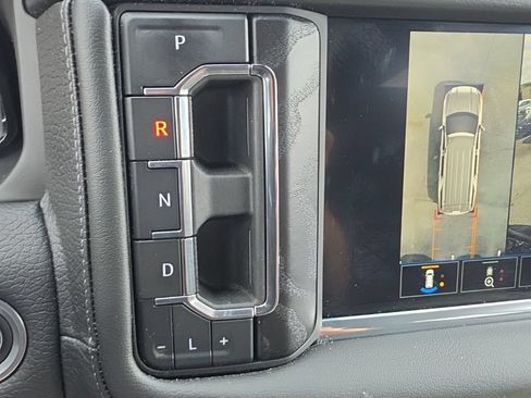 Used 2022 GMC Yukon XL Denali w/ Advanced Technology Package AWD/4WD image 28