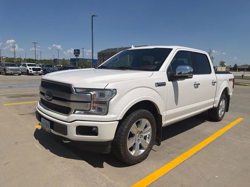 Used 2019 Ford F150 Platinum w/ Equipment Group 701A Luxury AWD/4WD image 3