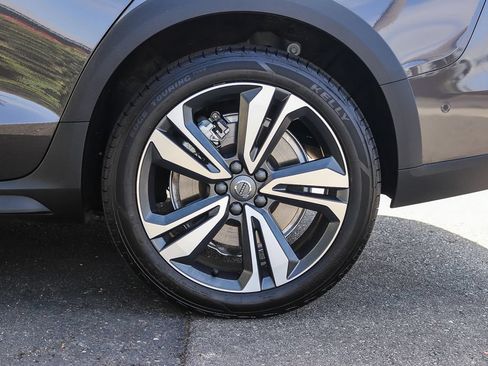 Used 2025 Volvo V60 B5 Cross Country Plus AWD/4WD image 11