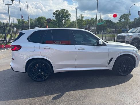 Used 2020 BMW X5 M50i w/ Executive Package AWD/4WD image 4