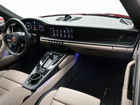 Used 2025 Porsche 911 Carrera image 20