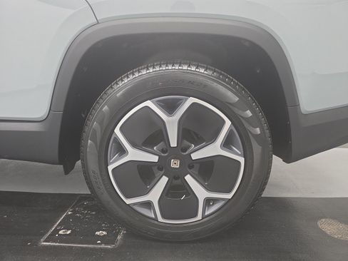 Used 2022 Rivian R1T Adventure AWD/4WD image 10