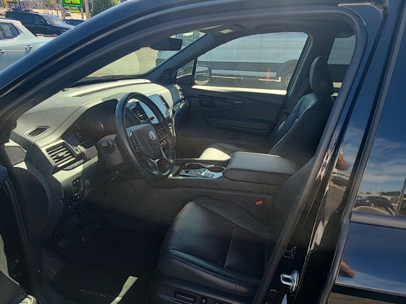Used 2024 Honda Passport Black Edition image 13
