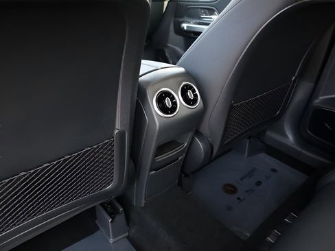 New 2026 Mercedes-Benz GLB 250 4MATIC image 23