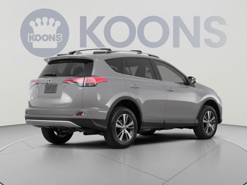 Used 2018 Toyota RAV4 XLE w/ Plus Extra Value Package FWD image 4