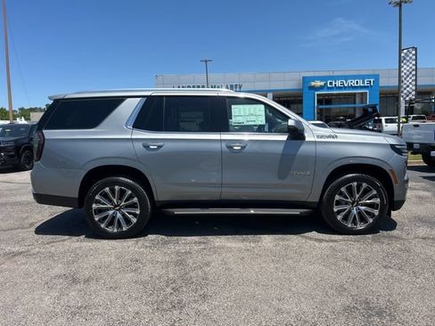New 2026 Chevrolet Tahoe High Country w/ Sun And Tow Package AWD/4WD image 2