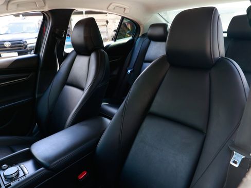 Used 2021 MAZDA MAZDA3 s image 9