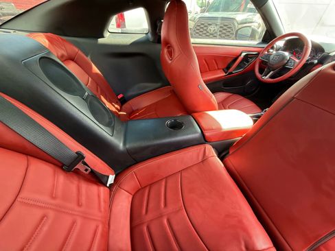 Used 2024 Nissan GT-R Premium w/ Premium Interior Package image 6