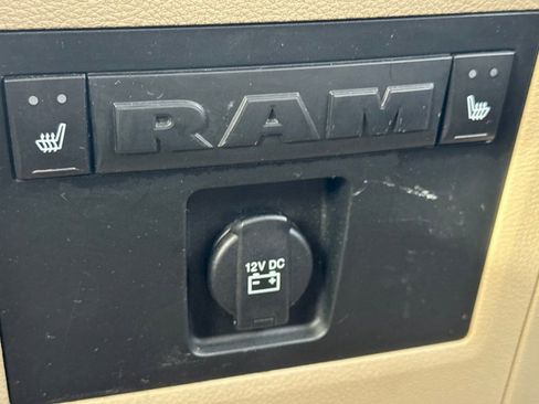 Used 2017 RAM 2500 Laramie image 25