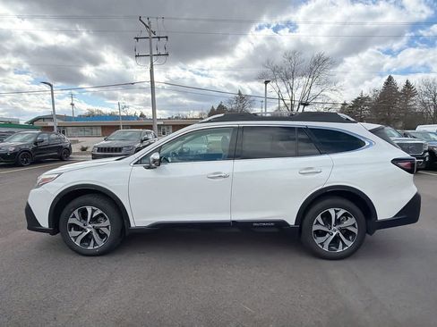 Used 2020 Subaru Outback Touring w/ Popular Package #2 image 10