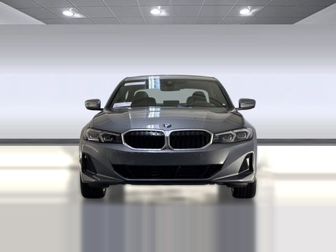Used 2025 BMW 330i Sedan image 5