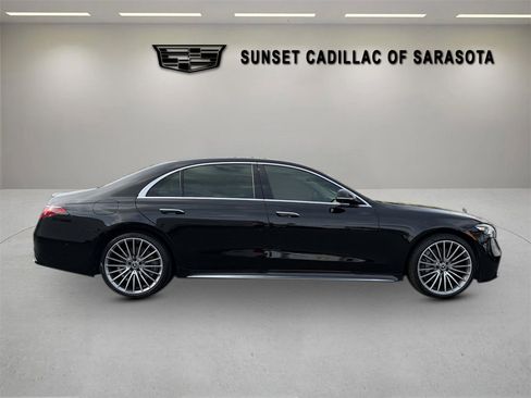 Used 2021 Mercedes-Benz S 580 4MATIC Sedan image 2