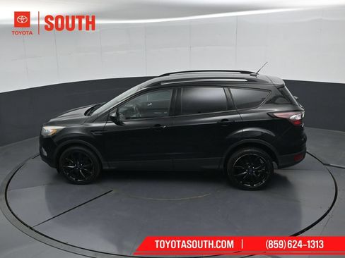 Used 2017 Ford Escape SE w/ Equipment Group 201A AWD/4WD image 48