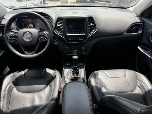 Used 2019 Jeep Cherokee Limited w/ Technology Group AWD/4WD image 13