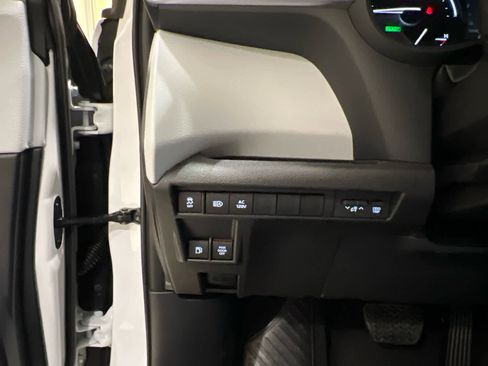 New 2026 Toyota Sienna XLE image 22