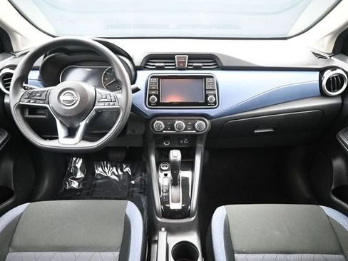 Used 2025 Nissan Versa SV FWD image 18