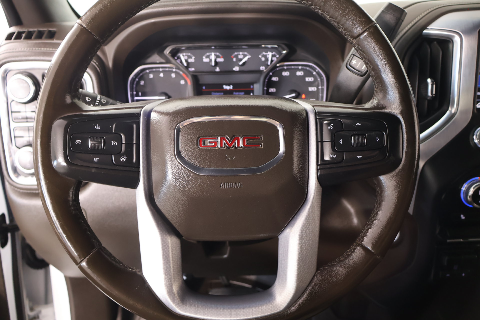 Used 2022 GMC Sierra 2500 SLE w/ SLE Value Package; AWD/4WD image 3
