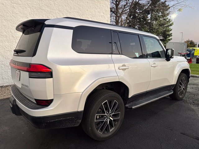 Used 2024 Lexus GX 550 w/ Accessory Package (Z1) AWD/4WD image 5
