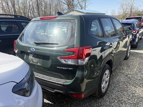 Used 2023 Subaru Forester image 3