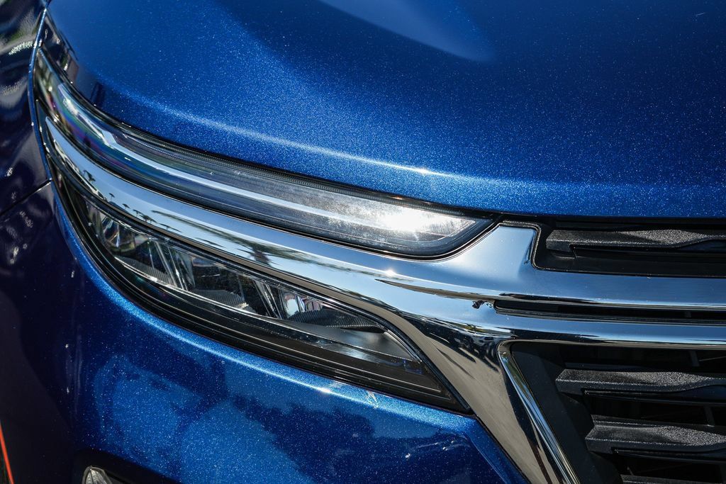 Used 2023 Chevrolet Equinox LT FWD image 11