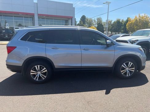 Used 2017 Honda Pilot EX-L image 10