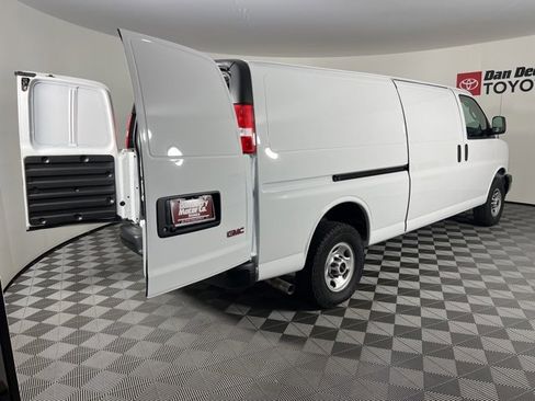 Used 2024 GMC Savana 2500 Extended image 12