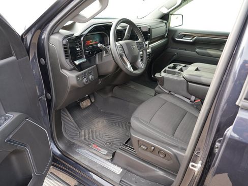 Used 2024 Chevrolet Silverado 1500 RST AWD/4WD image 13