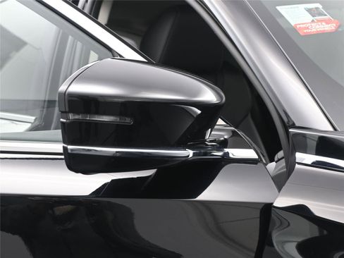 Used 2023 Acura MDX SH-AWD w/ Technology Package image 17