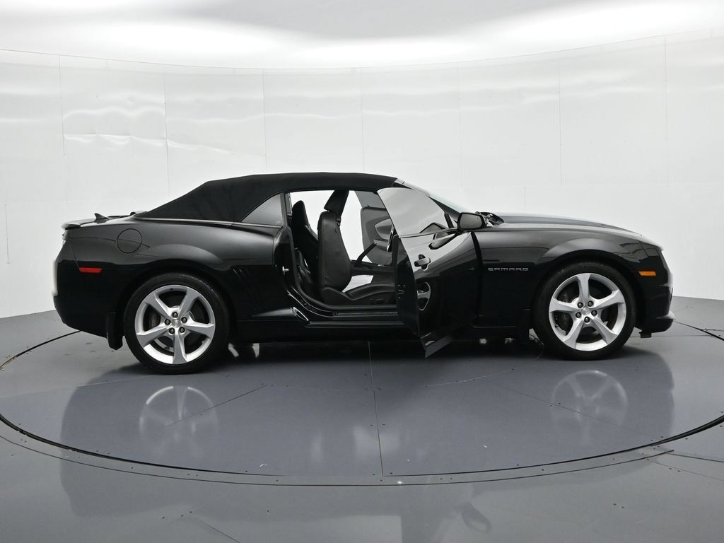 Used 2013 Chevrolet Camaro SS RWD image 23