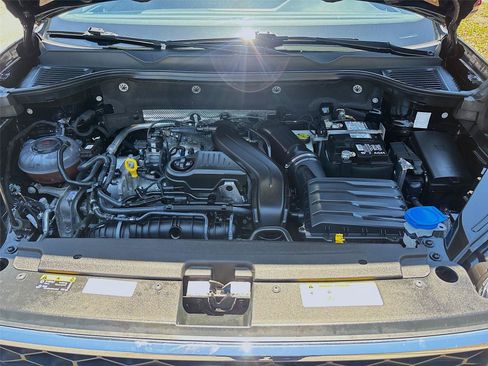 Used 2023 Volkswagen Taos SEL AWD/4WD image 32