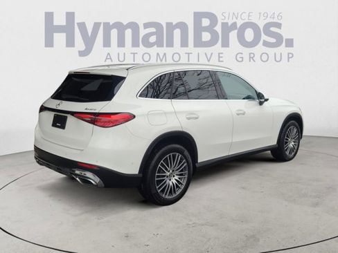 Used 2023 Mercedes-Benz GLC 300 4MATIC image 3