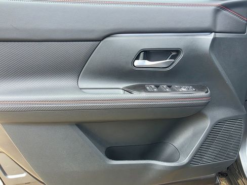 New 2026 Nissan Kicks SR w/ Cold Weather Package image 17