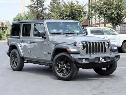 Used 2023 Jeep Wrangler Unlimited Sport AWD/4WD image 2