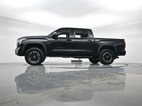 Used 2022 Toyota Tundra SR5 w/ TRD Off-Road Package AWD/4WD image 31