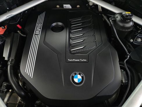 Used 2019 BMW X5 xDrive40i w/ M Sport Package AWD/4WD image 41