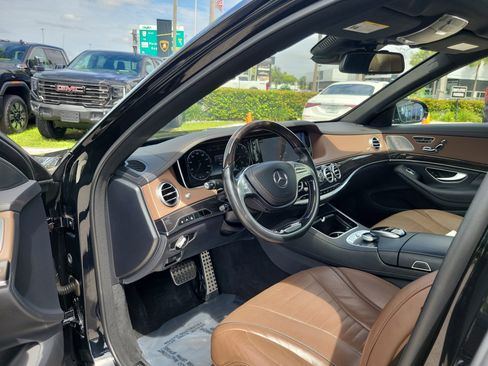 Used 2017 Mercedes-Benz S 550 Sedan image 9