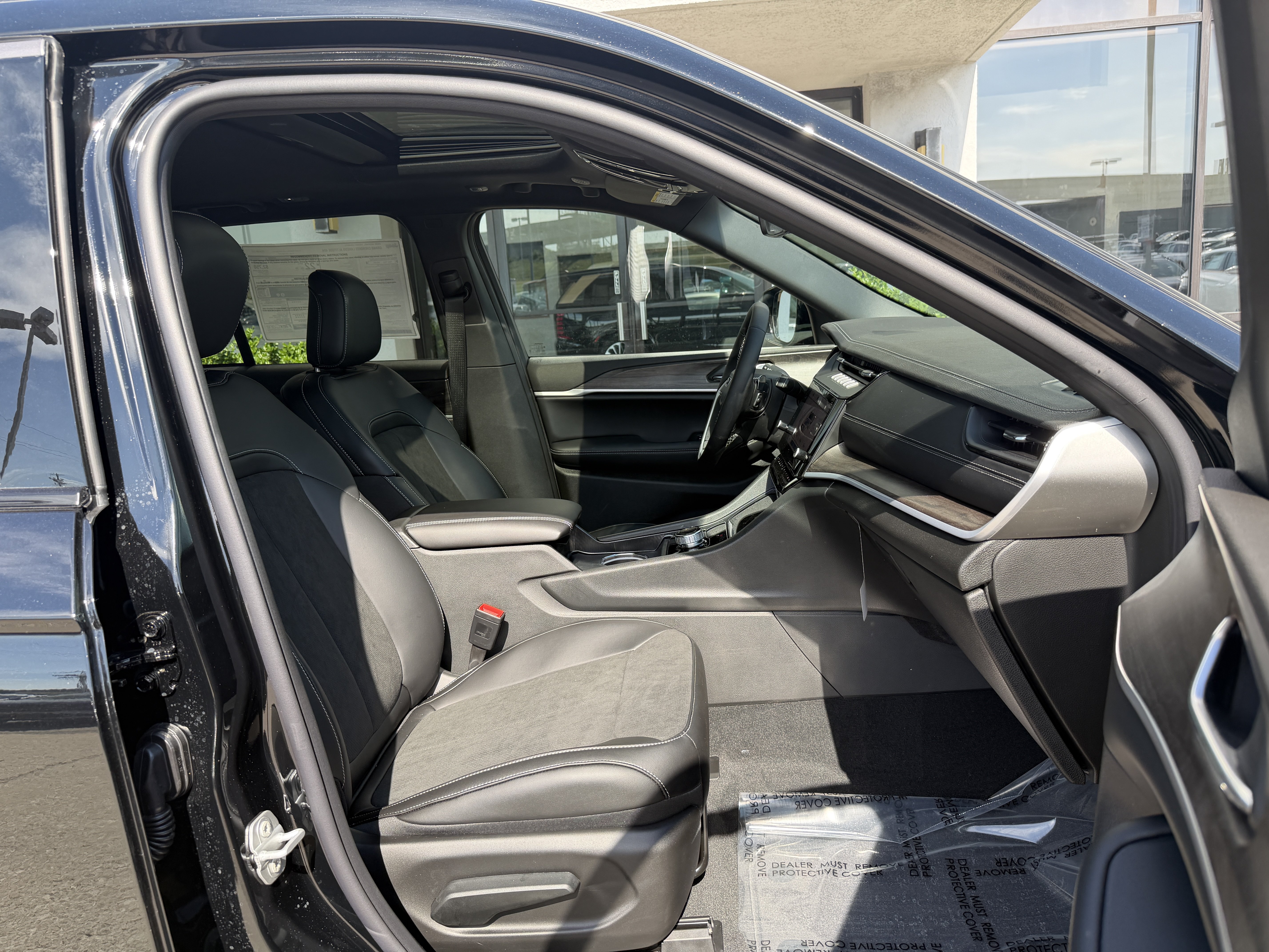 New 2026 Jeep Grand Cherokee Altitude AWD/4WD image 23